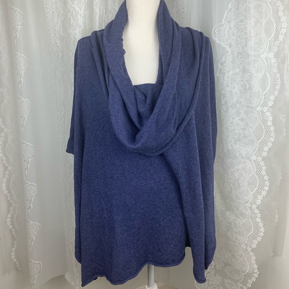 Lovestitch one size turtle neck poncho no sleeves